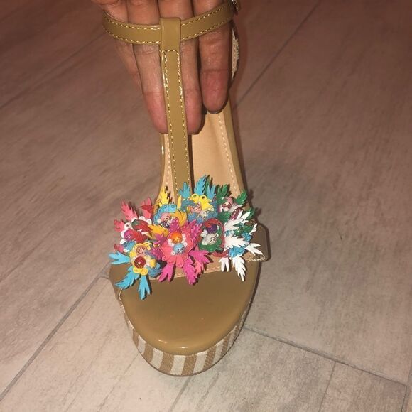 Multi color beaded chunky heels - Picture 2 of 8